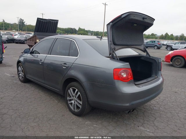 Продажа на аукционе авто 2005 Volkswagen Jetta 2.5, vin: 3VWSG71K05M638229, номер лота: 45869800