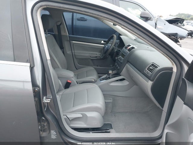 Продажа на аукционе авто 2005 Volkswagen Jetta 2.5, vin: 3VWSG71K05M638229, номер лота: 45869800
