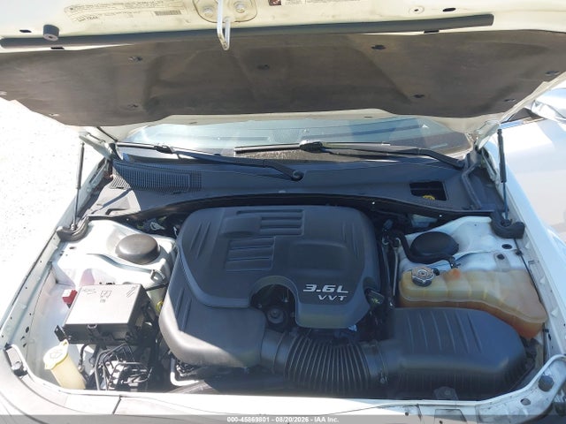 45869801 :رقم المزاد ، 2C3CA5CG8BH582660 vin ، 2011 Chrysler 300 Limited مزاد بيع