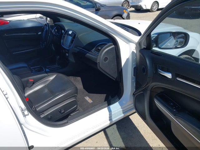 45869801 :رقم المزاد ، 2C3CA5CG8BH582660 vin ، 2011 Chrysler 300 Limited مزاد بيع