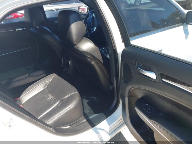 45869801 :رقم المزاد ، 2C3CA5CG8BH582660 vin ، 2011 Chrysler 300 Limited مزاد بيع