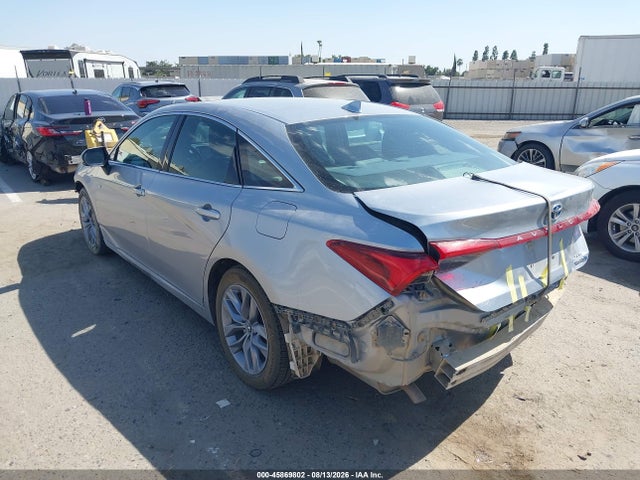 45869802 :رقم المزاد ، 4T1A21FBXLU012193 vin ، 2020 Toyota Avalon Hybrid Xle مزاد بيع