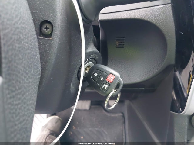 5YFBURHE5HP647920 Toyota COROLLA LE