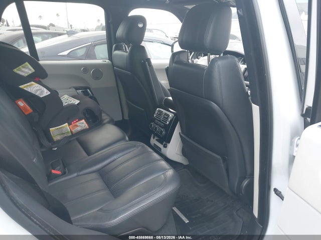 Land Rover Range Rover 3.0l V6 Turbocharged Diesel Hse Td6 2016 SALGS2KF7GA262536 Image 8