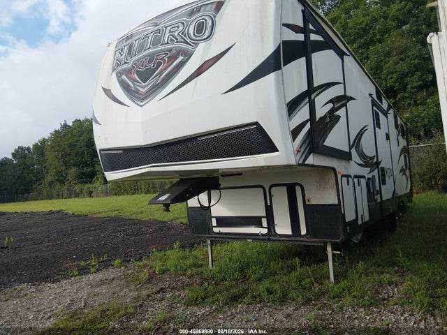 Forest River Nitro 2017 4X4FXLM25HF162423 Image 2