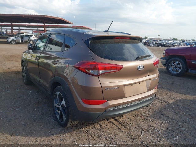 2016 Hyundai Tucson Sport მანქანა იყიდება აუქციონზე, vin: KM8J33A26GU189023, აუქციონის ნომერი: 45869941