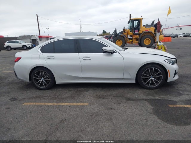 45869946 :رقم المزاد ، 3MW5P7J0XM8B55110 vin ، 2021 Bmw 330e مزاد بيع