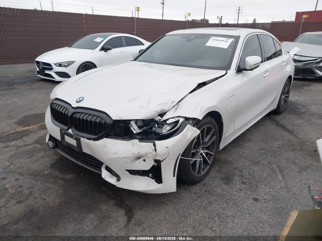 45869946 :رقم المزاد ، 3MW5P7J0XM8B55110 vin ، 2021 Bmw 330e مزاد بيع