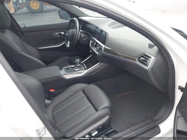 45869946 :رقم المزاد ، 3MW5P7J0XM8B55110 vin ، 2021 Bmw 330e مزاد بيع