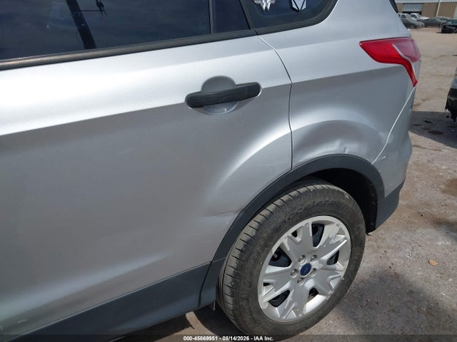 Продажа на аукционе авто 2015 Ford Escape S, vin: 1FMCU0F78FUC65879, номер лота: 45869951