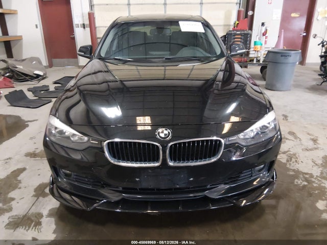 45869969 :رقم المزاد ، WBA3B5C5XDF594690 vin ، 2013 Bmw 328i Xdrive مزاد بيع