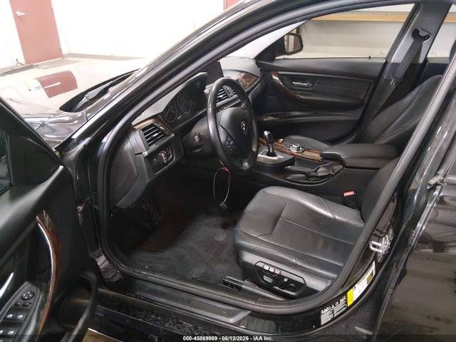 45869969 :رقم المزاد ، WBA3B5C5XDF594690 vin ، 2013 Bmw 328i Xdrive مزاد بيع