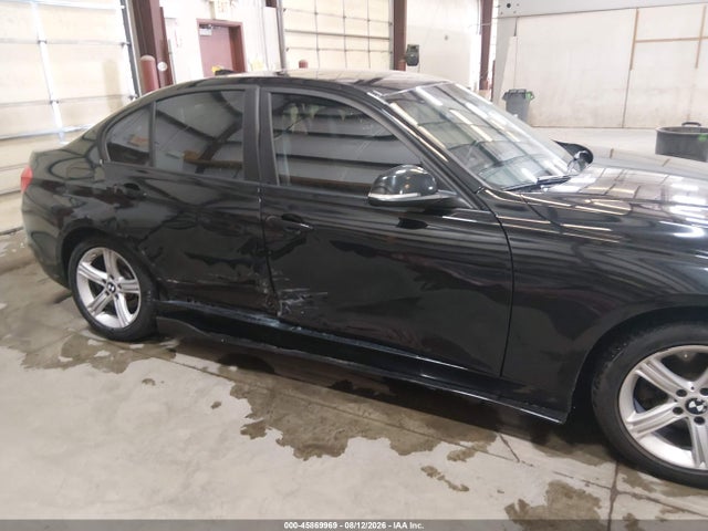 45869969 :رقم المزاد ، WBA3B5C5XDF594690 vin ، 2013 Bmw 328i Xdrive مزاد بيع