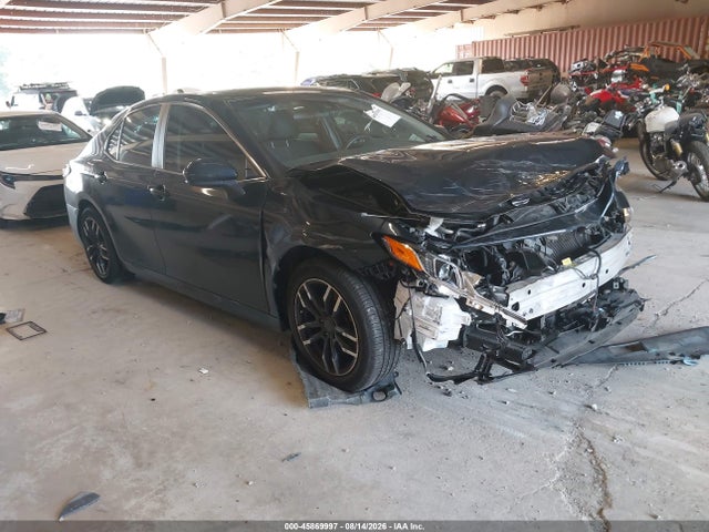 Продажа на аукционе авто 2018 Toyota Camry Le, vin: 4T1B11HK8JU667132, номер лота: 45869997