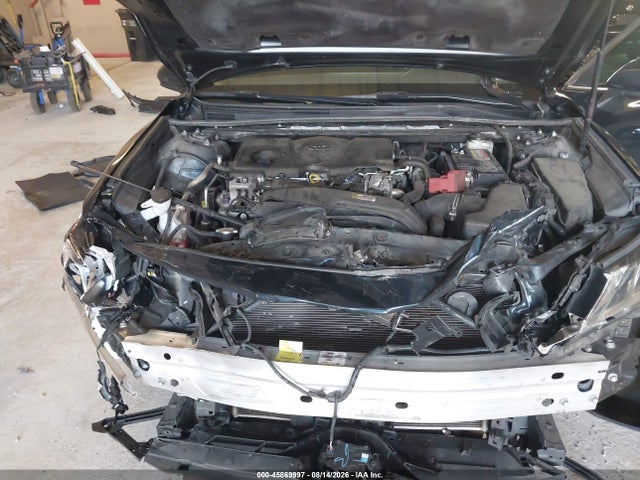 Продаж на аукціоні авто 2018 Toyota Camry Le, vin: 4T1B11HK8JU667132, номер лоту: 45869997