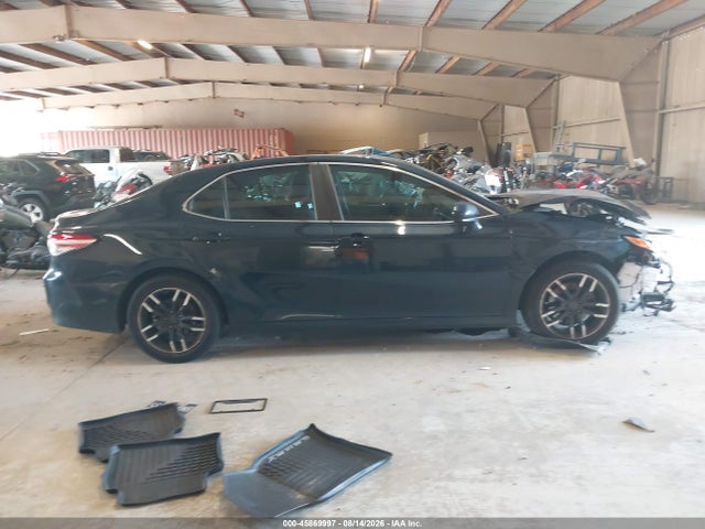 Продаж на аукціоні авто 2018 Toyota Camry Le, vin: 4T1B11HK8JU667132, номер лоту: 45869997