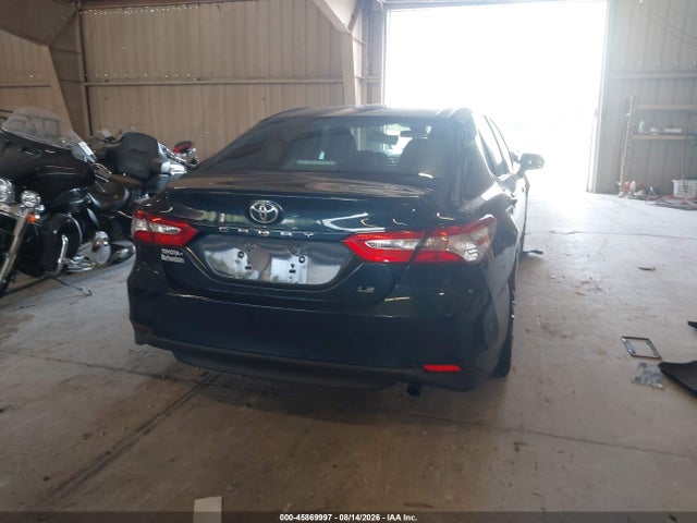 Продаж на аукціоні авто 2018 Toyota Camry Le, vin: 4T1B11HK8JU667132, номер лоту: 45869997