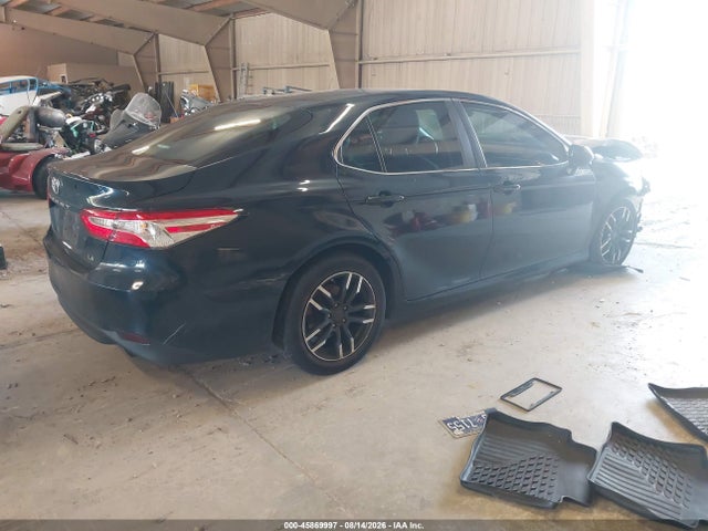 Продаж на аукціоні авто 2018 Toyota Camry Le, vin: 4T1B11HK8JU667132, номер лоту: 45869997