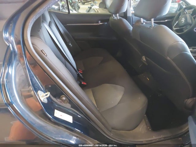 Продаж на аукціоні авто 2018 Toyota Camry Le, vin: 4T1B11HK8JU667132, номер лоту: 45869997