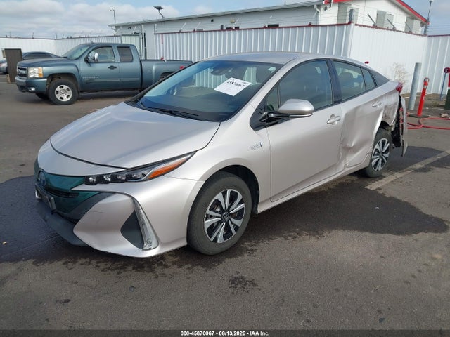 Toyota Prius Prime Plus 2017 JTDKARFP9H3012639 Image 2