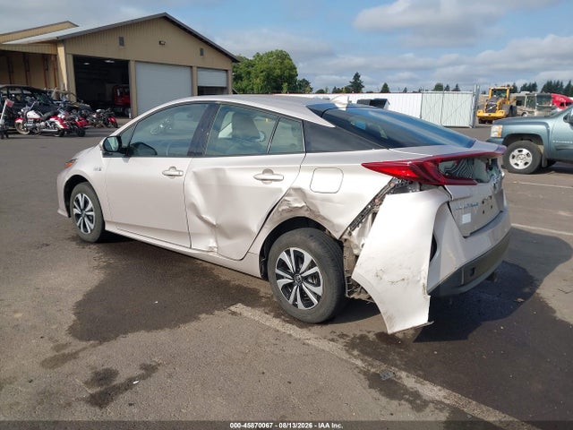 Toyota Prius Prime Plus 2017 JTDKARFP9H3012639 Image 3