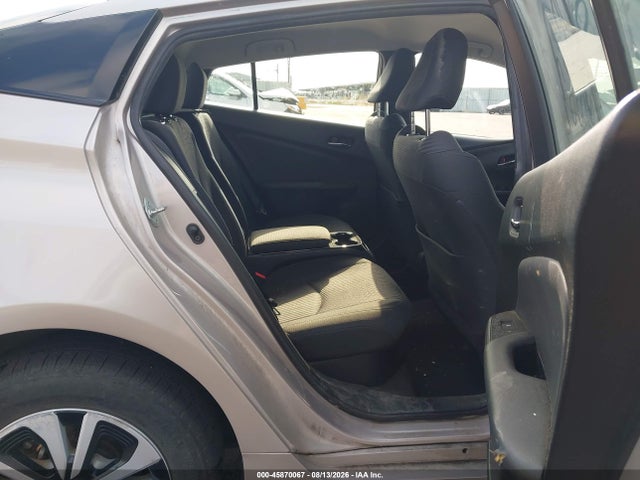 Toyota Prius Prime Plus 2017 JTDKARFP9H3012639 Image 8