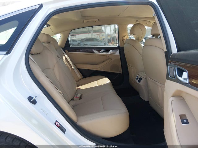 Genesis G80 3.8 2018 KMHGN4JE1JU238785 Image 8