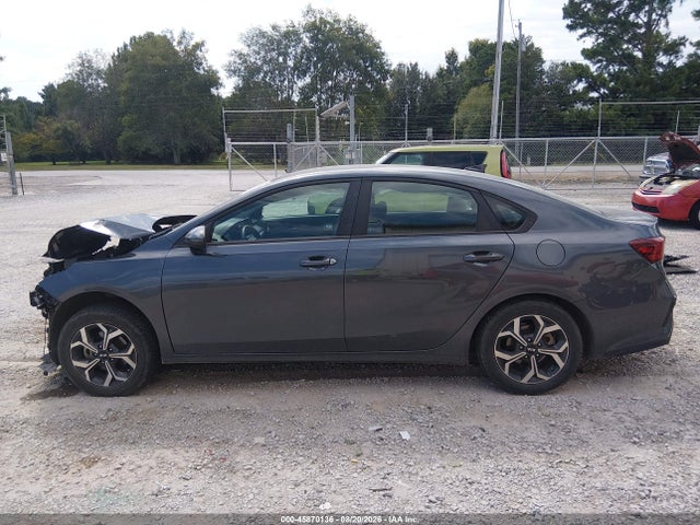 Продажа на аукционе авто 2021 Kia Forte Lxs, vin: 3KPF24AD0ME339867, номер лота: 45870136