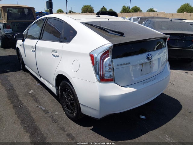 JTDKN3DU0E0363981 Toyota Prius Two