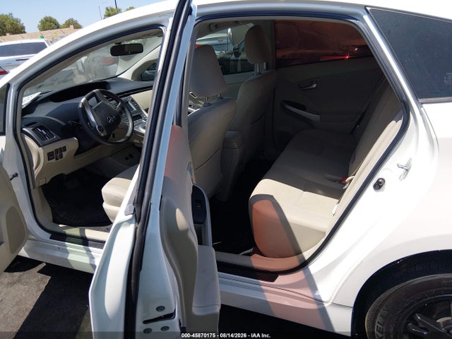 JTDKN3DU0E0363981 Toyota Prius Two