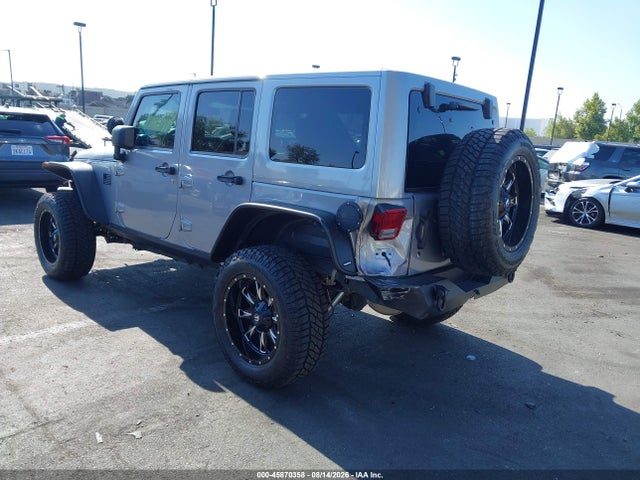 45870358 :رقم المزاد ، 1C4HJWEG2DL648338 vin ، 2013 Jeep Wrangler Unlimited Sahara مزاد بيع