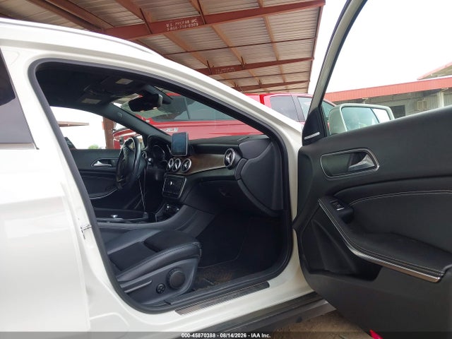 WDCTG4GB5GJ188942 Mercedes-Benz Gla 250 4matic