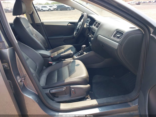 2013 Volkswagen Jetta 2.5l Se მანქანა იყიდება აუქციონზე, vin: 3VWDP7AJ2DM380505, აუქციონის ნომერი: 45870440