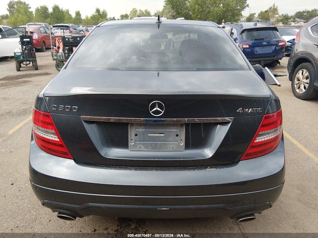 2013 Mercedes-benz C 300 Sport 4matic მანქანა იყიდება აუქციონზე, vin: WDDGF8AB1DG075627, აუქციონის ნომერი: 45870497