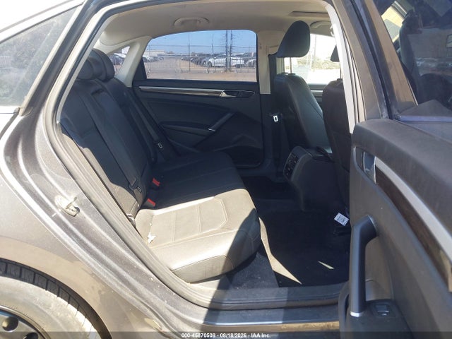 45870508 :رقم المزاد ، 1VWBT7A39GC027270 vin ، 2016 Volkswagen Passat 1.8t Se مزاد بيع