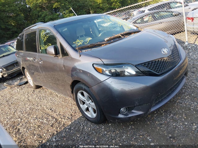 2011 Toyota Sienna Le V6 მანქანა იყიდება აუქციონზე, vin: 5TDKK3DC6BS078324, აუქციონის ნომერი: 45870526