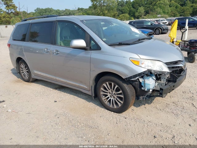 2018 Toyota Sienna Xle 8 Passenger მანქანა იყიდება აუქციონზე, vin: 5TDYZ3DC4JS952058, აუქციონის ნომერი: 45870534