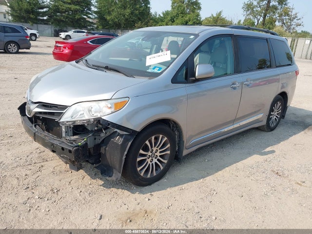 2018 Toyota Sienna Xle 8 Passenger მანქანა იყიდება აუქციონზე, vin: 5TDYZ3DC4JS952058, აუქციონის ნომერი: 45870534