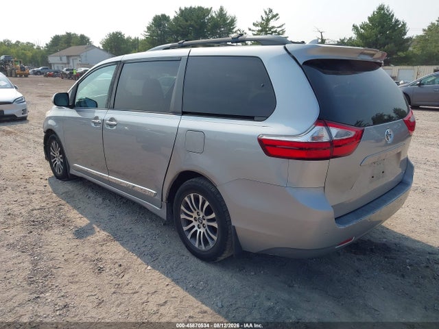 2018 Toyota Sienna Xle 8 Passenger მანქანა იყიდება აუქციონზე, vin: 5TDYZ3DC4JS952058, აუქციონის ნომერი: 45870534