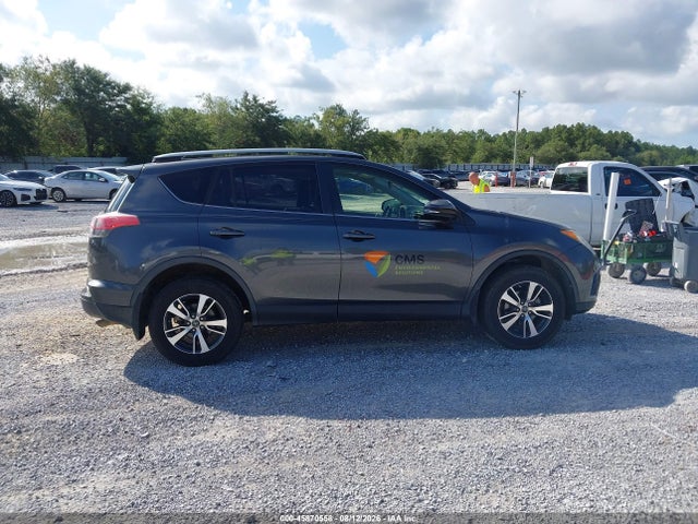JTMRFREVXJJ726040 Toyota Rav4 Xle