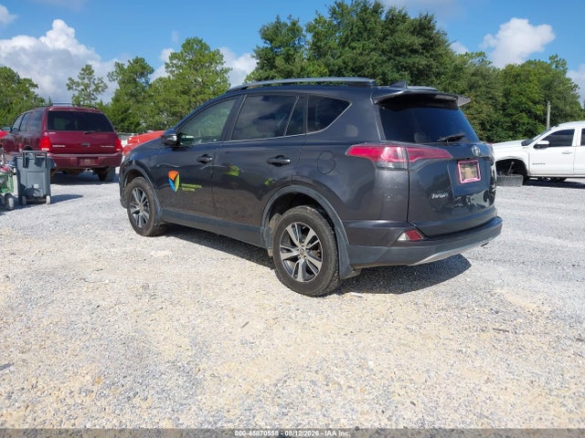JTMRFREVXJJ726040 Toyota Rav4 Xle