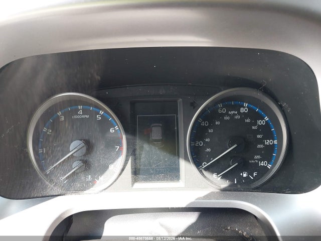 JTMRFREVXJJ726040 Toyota Rav4 Xle