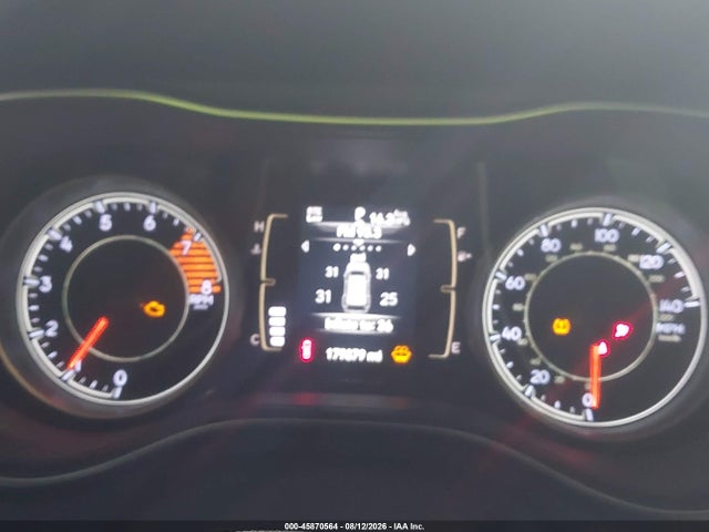 Продажа на аукционе авто 2019 Jeep Cherokee Latitude Fwd, vin: 1C4PJLCXXKD272296, номер лота: 45870564