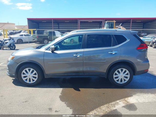 45870592 :رقم المزاد ، 5N1AT2MT1HC745535 vin ، 2017 Nissan Rogue S مزاد بيع