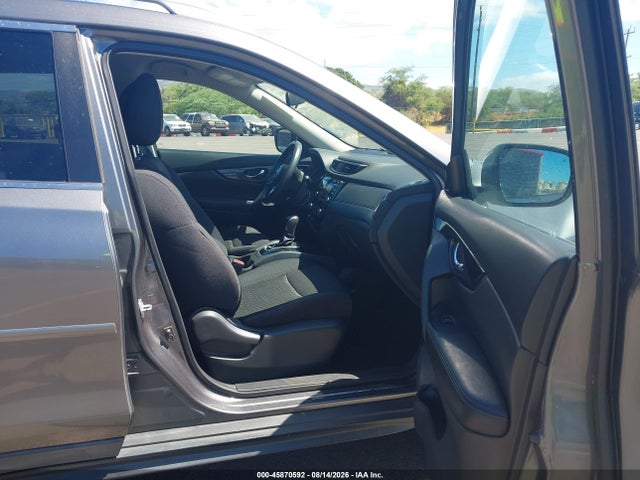 45870592 :رقم المزاد ، 5N1AT2MT1HC745535 vin ، 2017 Nissan Rogue S مزاد بيع