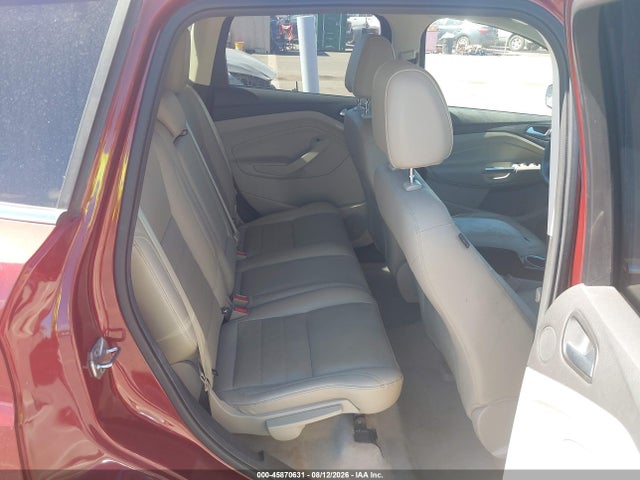1FMCU9J96FUA62261 Ford Escape Titanium