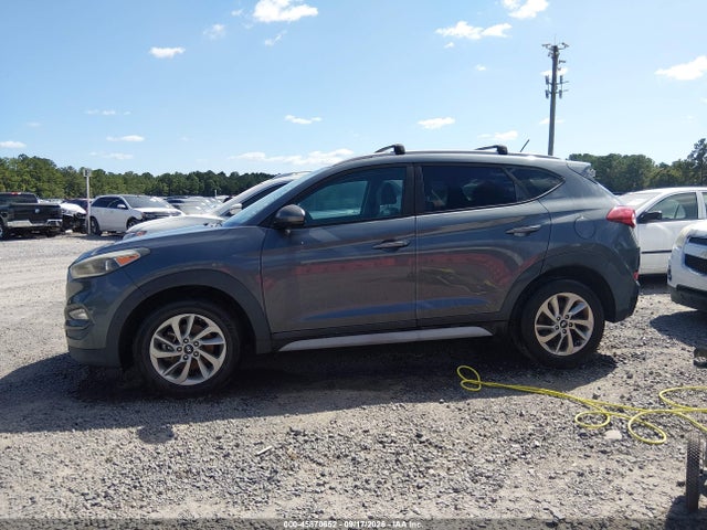 45870652 :رقم المزاد ، KM8J33A40HU476280 vin ، 2017 Hyundai Tucson Se مزاد بيع