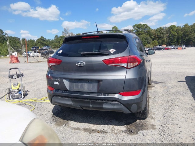 45870652 :رقم المزاد ، KM8J33A40HU476280 vin ، 2017 Hyundai Tucson Se مزاد بيع