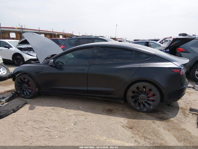 45870693 :رقم المزاد ، 5YJ3E1EC6NF105822 vin ، 2022 Tesla Model 3 Performance Dual Motor All-wheel Drive مزاد بيع