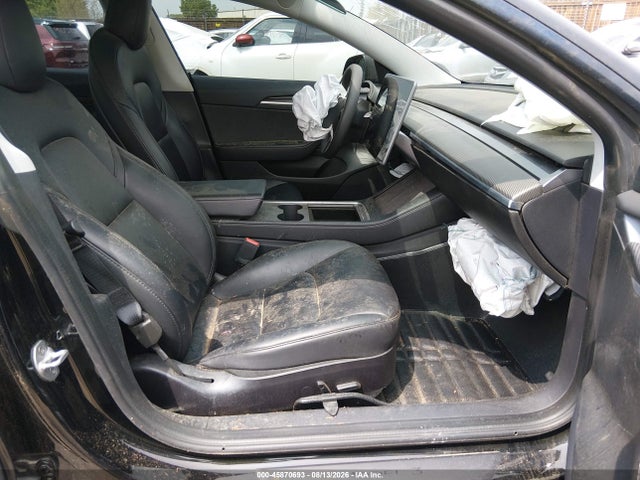 45870693 :رقم المزاد ، 5YJ3E1EC6NF105822 vin ، 2022 Tesla Model 3 Performance Dual Motor All-wheel Drive مزاد بيع